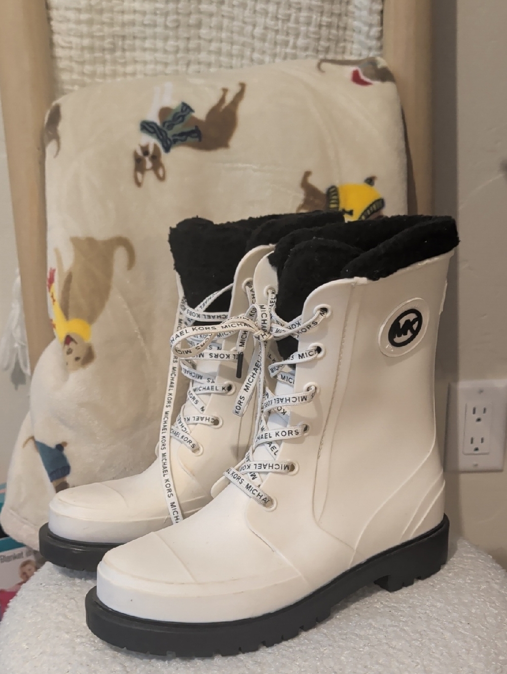 Awesome Michael Kors Boots.   Size 9